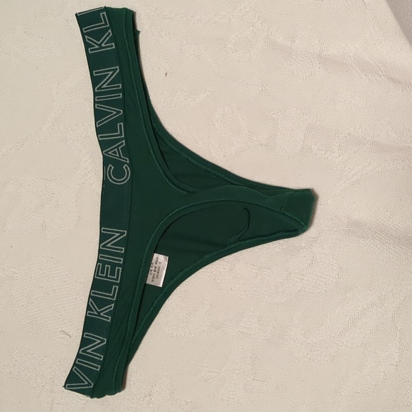 Calvin Klein thong - Picture 2 of 2